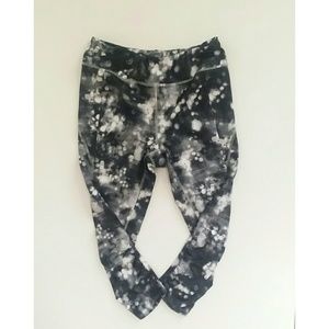 Aveva crop capri yoga workout leggings